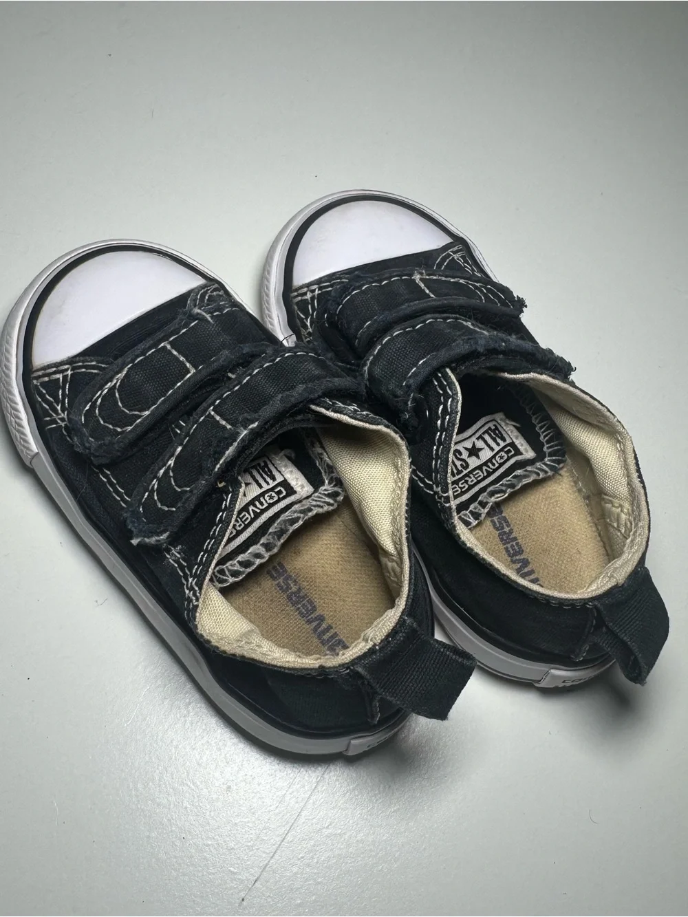 Kids Black Canvas Converse Velcro Sneakers Size 5c